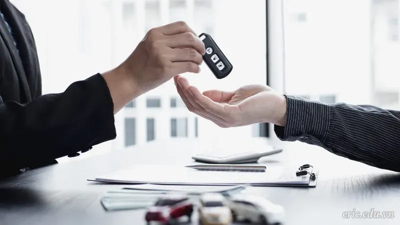 Mơ thấy ô tô bị ai đó phá hoại