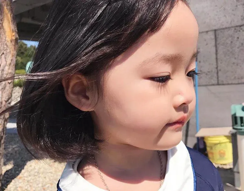 Hình nền ghép ảnh cho bé gái mang đến sự dễ thương và sáng tạo