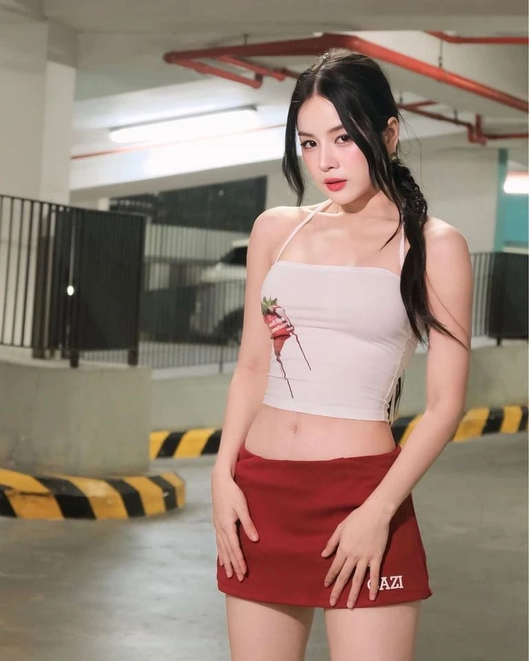 Hình ảnh 2K9 ghi lại khoảnh khắc trẻ trung và rạng rỡ tự nhiên