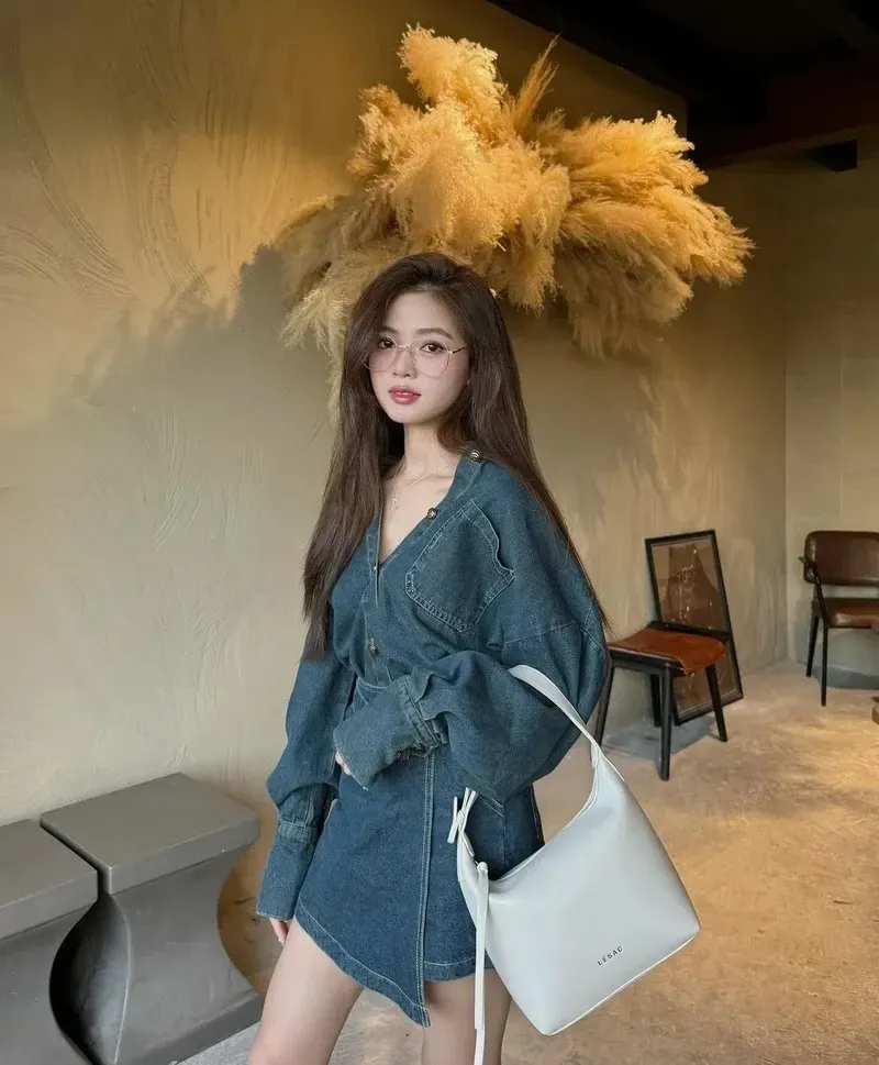 Ảnh gái xinh buồn,phong cách đẹp và gương mặt nhẹ nhàng