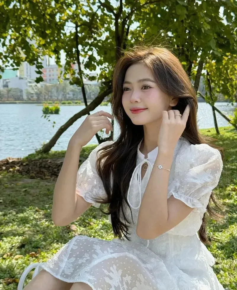 Ảnh gái xinh chân dài,phong cách đẹp và mặt xinh xắn