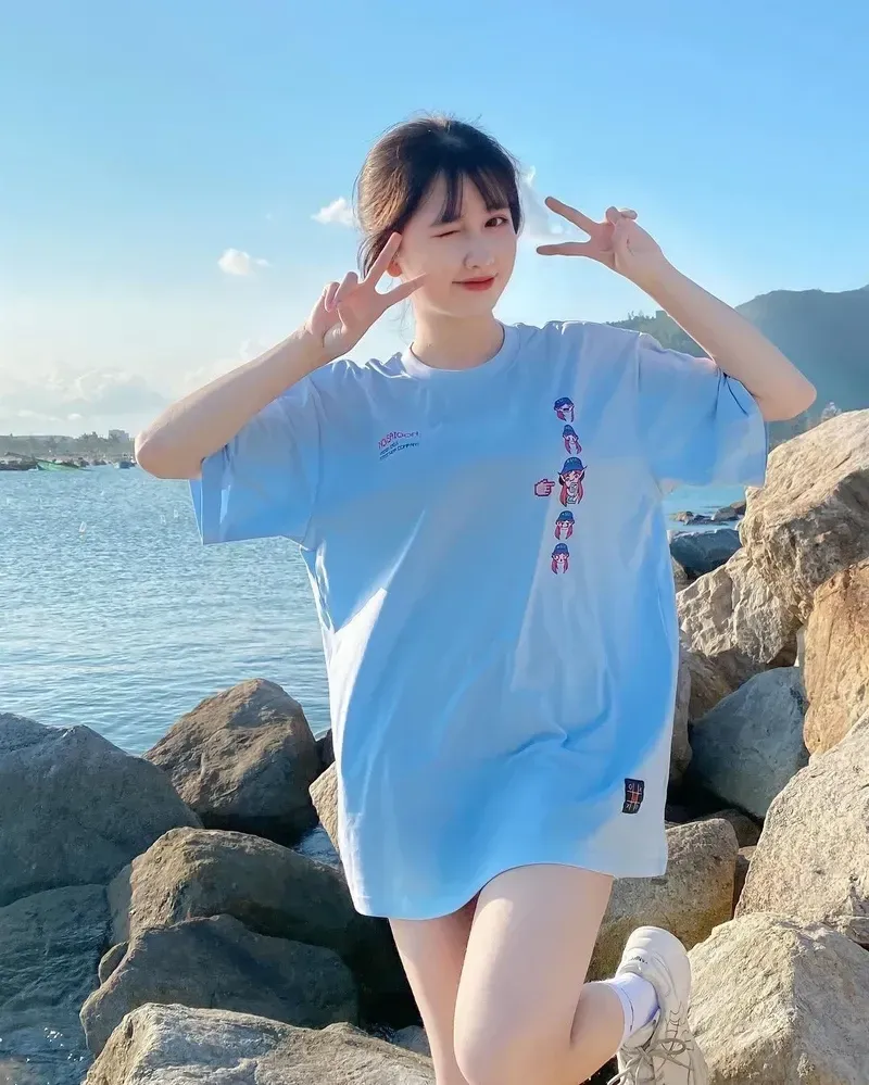 gái xinh mặc váy dài
