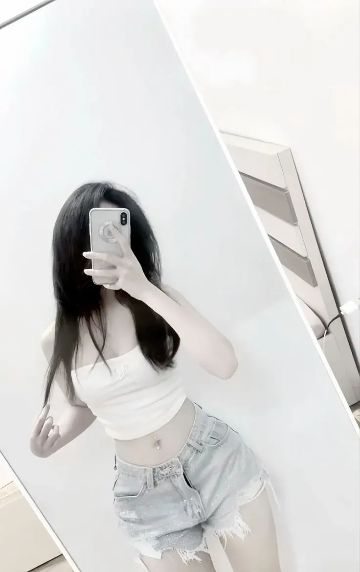 Em gái dáng đẹp mang đến sự ngọt ngào và thanh thoát