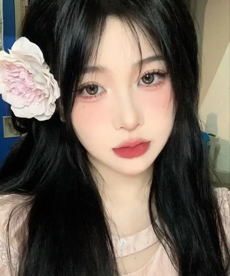 Anh gai dep han quoc nổi bật với vẻ đẹp tự nhiên và cuốn hút