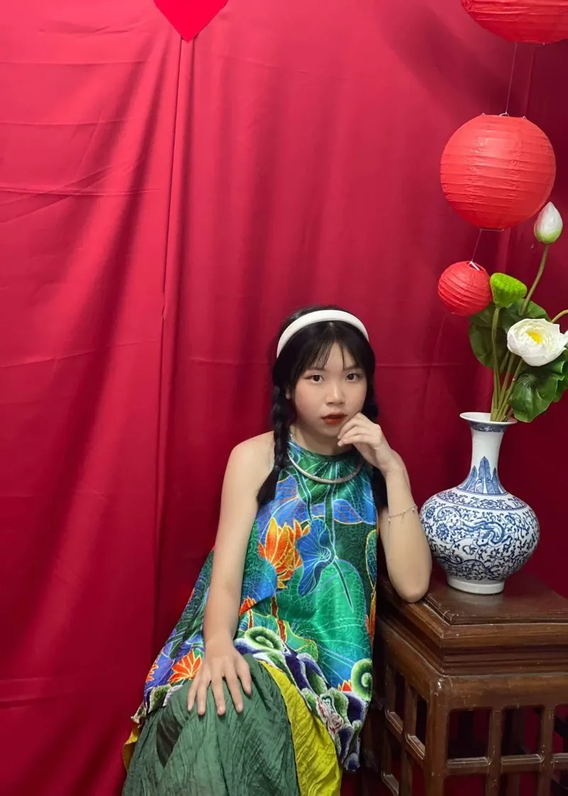 Gái xinh 2k12 có vẻ ngoài dễ thương, dễ gây ấn tượng