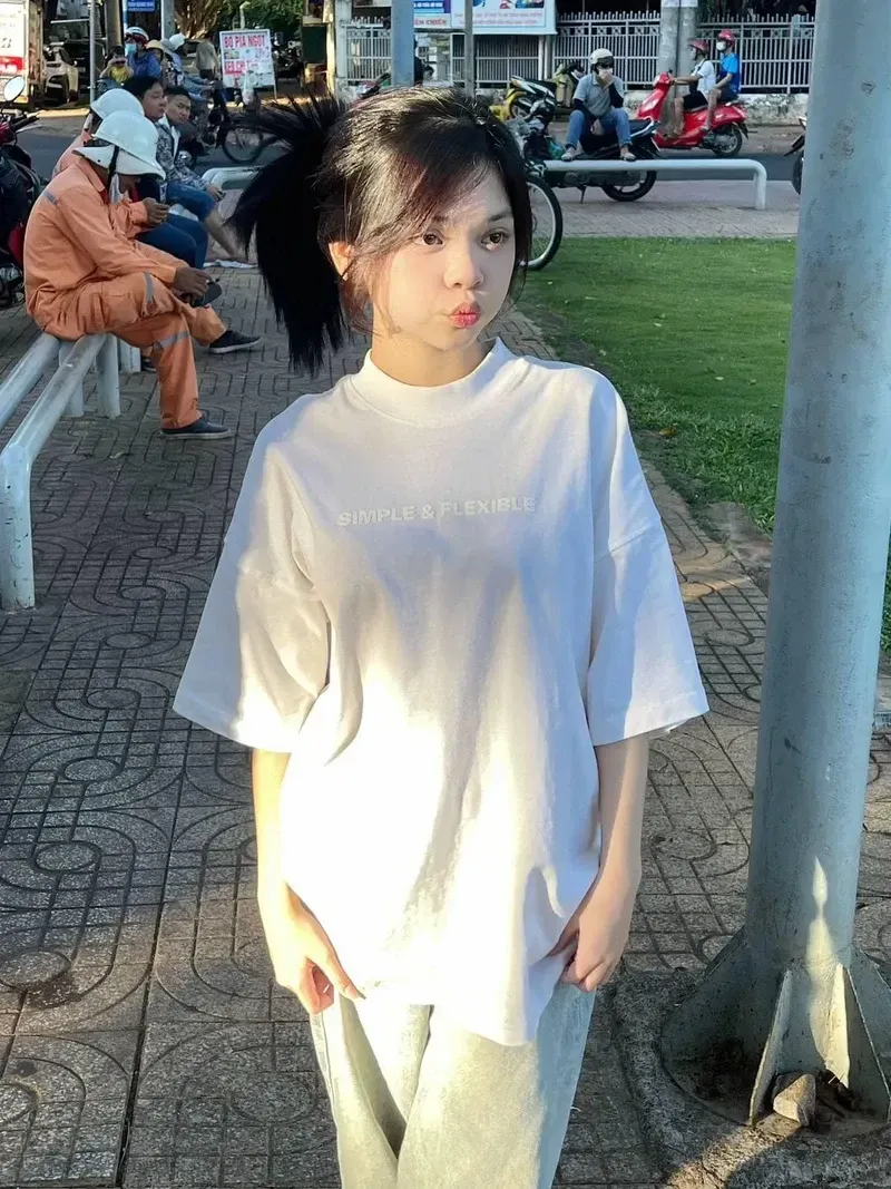 Gái xinh 2k13 thu hút với vẻ đẹp trẻ trung và trong sáng