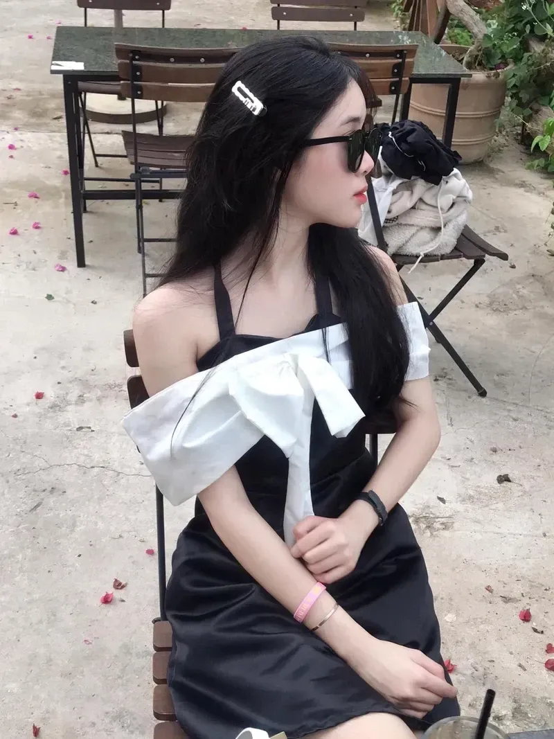 Gái xinh 2k5 có vẻ đẹp tự nhiên, trẻ trung và thu hút