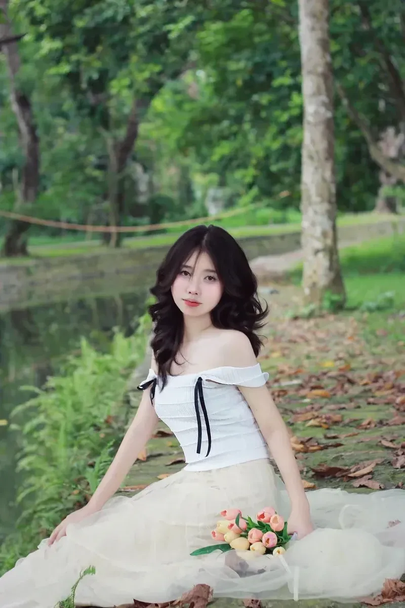 Gái xinh 2k2 nổi bật với vẻ ngoài dễ thương và cuốn hút