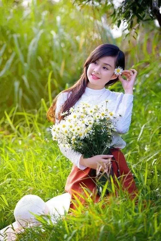 Hình ảnh gái xinh vú to với sự cuốn hút tự nhiên và đầy sức sống