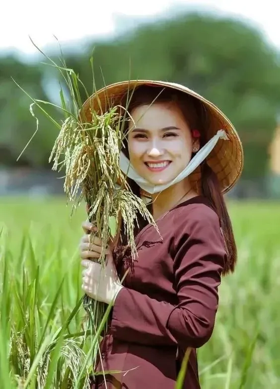 Ảnh gái xinh 18 tuổi mang đến vẻ đẹp tươi mới và ngây thơ