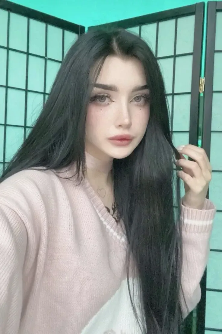 Ảnh gái tây xinh đẹp thu hút mọi ánh nhìn với vẻ đẹp hoàn hảo