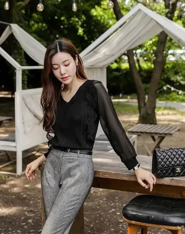 Gái mặc áo thiếu vải tạo ấn tượng mạnh với phong cách cuốn hút