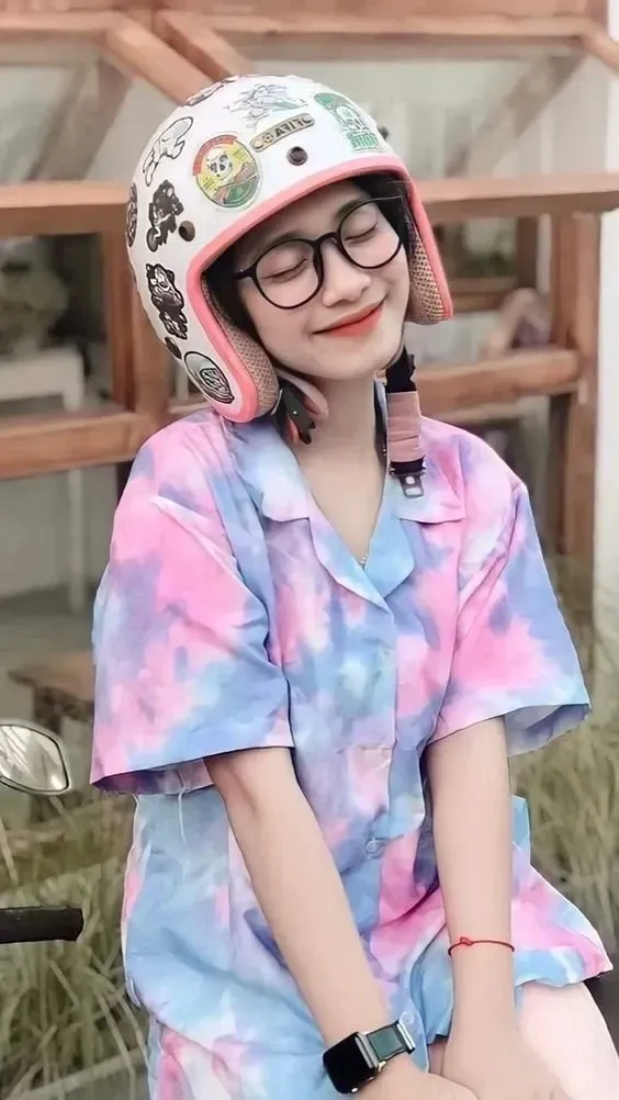 Anh gái xinh cute thu hút với vẻ đẹp tự nhiên và trong trẻo