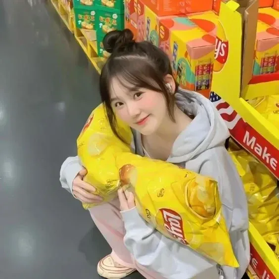 Anh mang gai làm nổi bật sự trẻ trung và đáng yêu trong từng khung hình