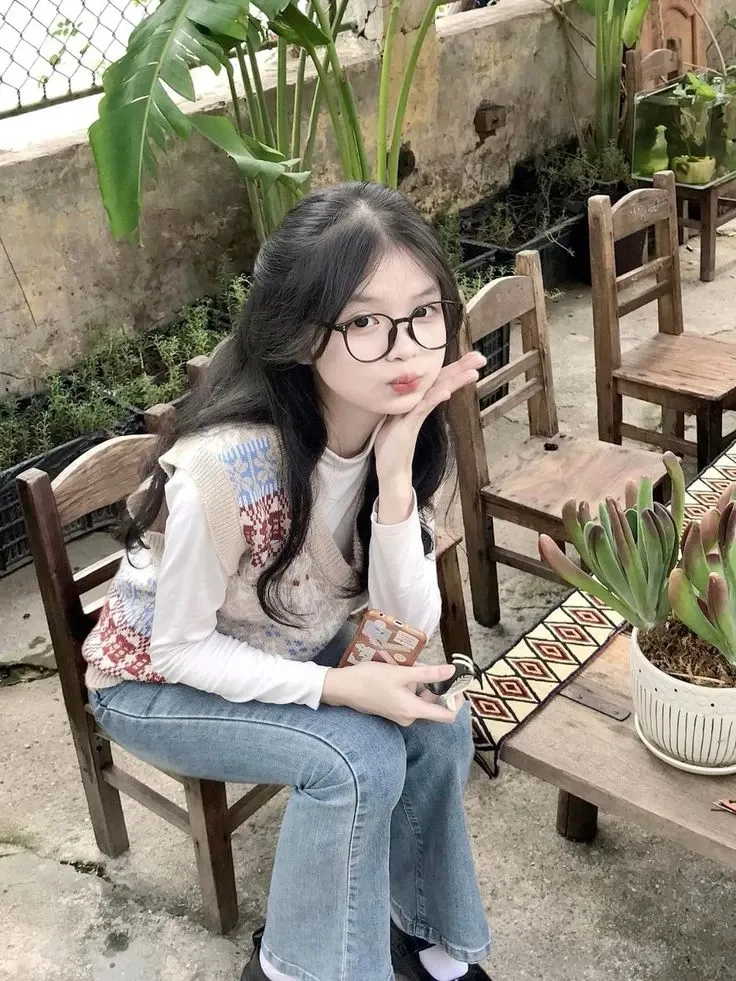 Ảnh gái lớp 9 mang đến vẻ đẹp trong sáng và duyên dáng tự nhiên
