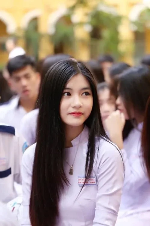 Ảnh gái xinh lớp 12 thể hiện sự trưởng thành và duyên dáng nổi bật