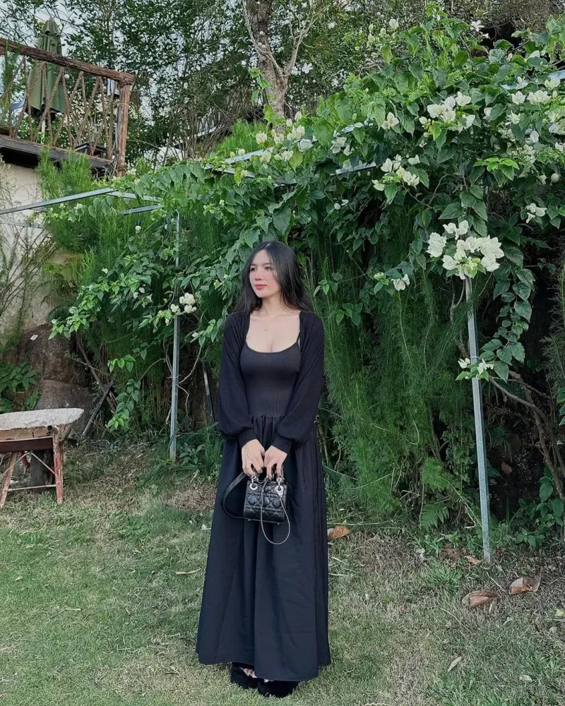 Ảnh mạng gái xinh tóc ngang vai với phong cách nhẹ nhàng, tự nhiên