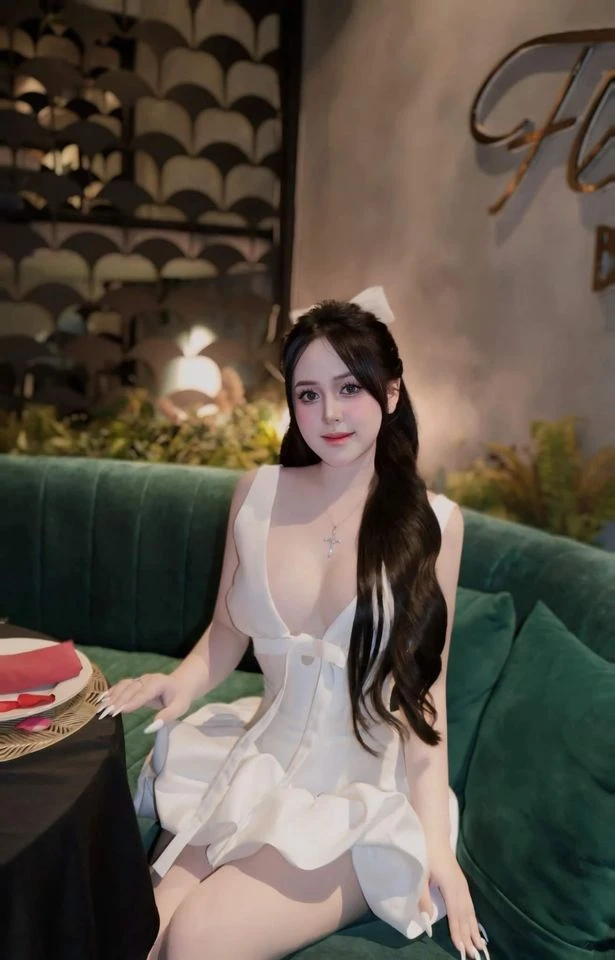 Anh mạng gái đẹp tạo ấn tượng bởi sự hài hòa và thu hút