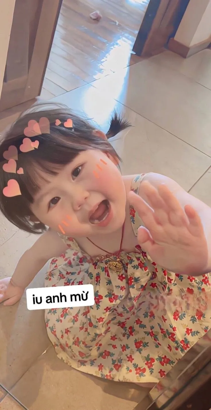 Ảnh em bé meme có chữ thêm phần hài hước với những câu thoại bá đạo.