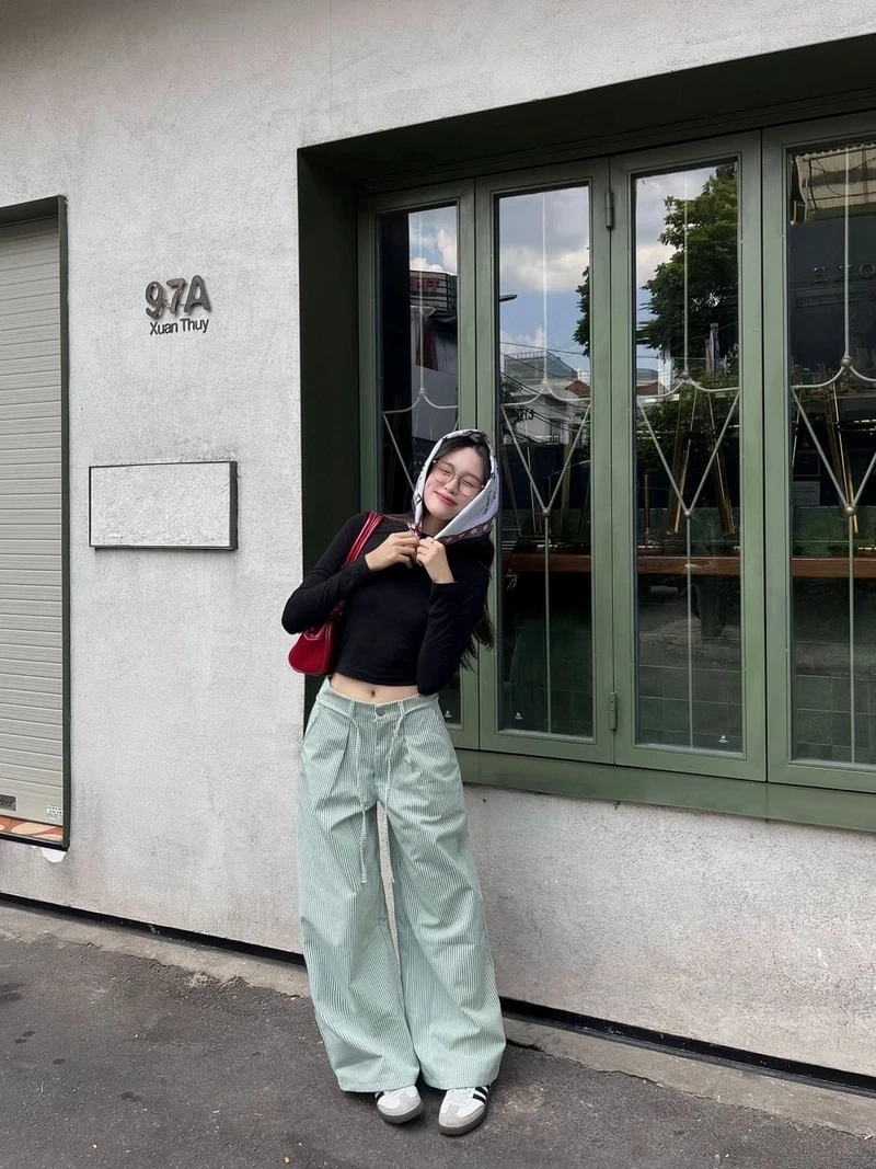 Hình nền gái cute tạo không gian ngọt ngào và dễ thương