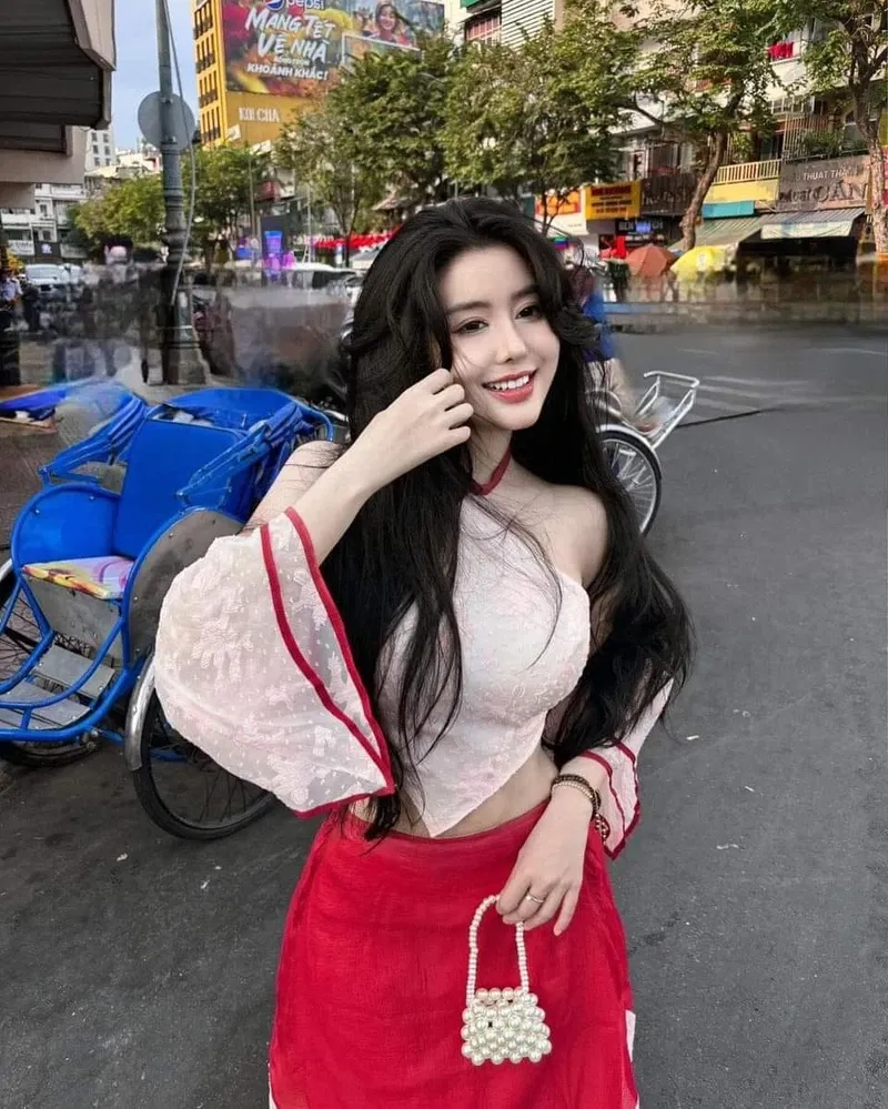 Avatar cô gái cầm hoa mang đến vẻ đẹp dịu dàng và thơ mộng