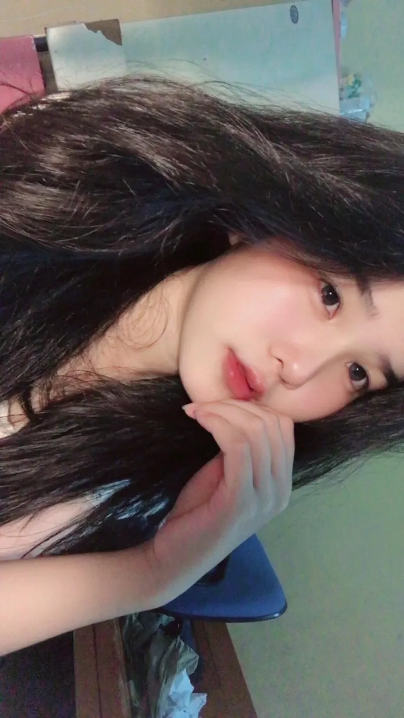 Ảnh avatar gái đẹp tạo ấn tượng với vẻ dịu dàng và cuốn hút riêng
