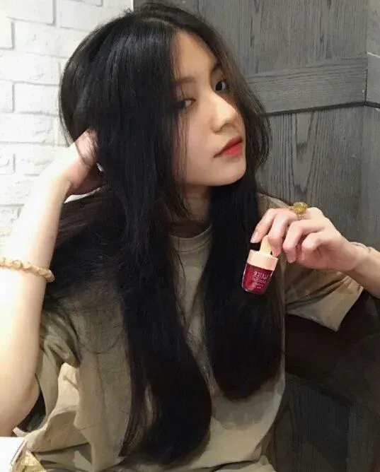 Ảnh gái xinh avatar làm nổi bật sự thanh lịch và thu hút riêng biệt