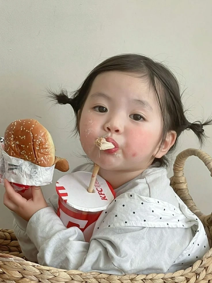 Avt em bé cute tạo không gian dễ thương và đáng yêu cho bạn