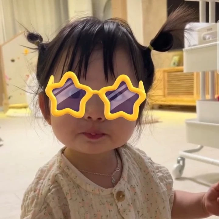 Tải hình nền em bé dễ thương mang đến không gian ngọt ngào