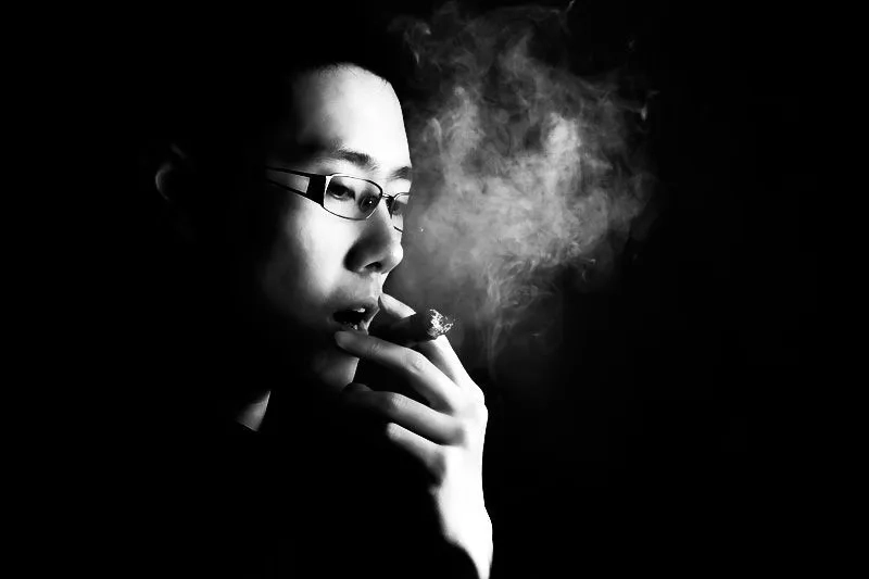 Ngầu avatar ảnh hút thuốc chất thể hiện phong cách mạnh mẽ và ấn tượng