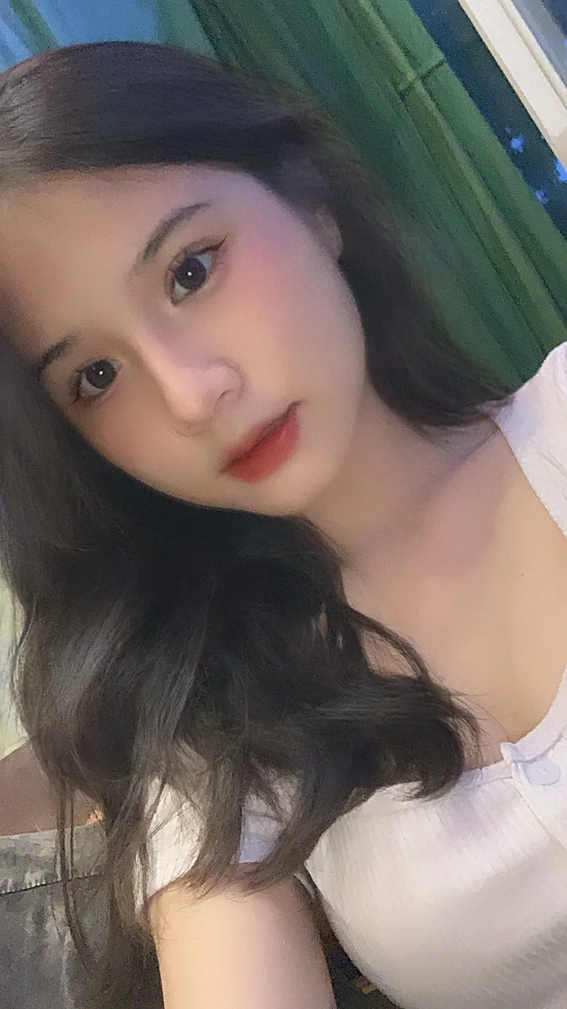 gái xinh mặc bikini mỏng