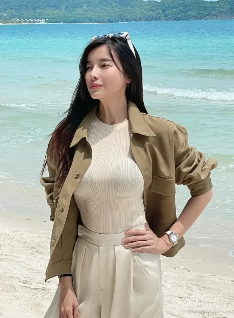 Cao Thái Hà mặc đồ tắm nhận được sự chú ý từ đông đảo người hâm mộ