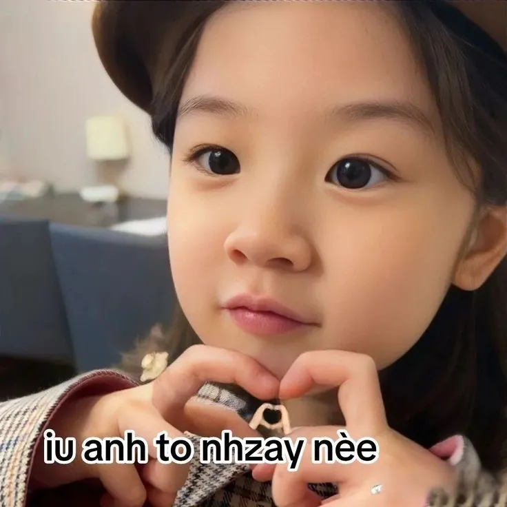 Meme em bé ngủ mang lại sự yên bình và tiếng cười nhẹ nhàng.
