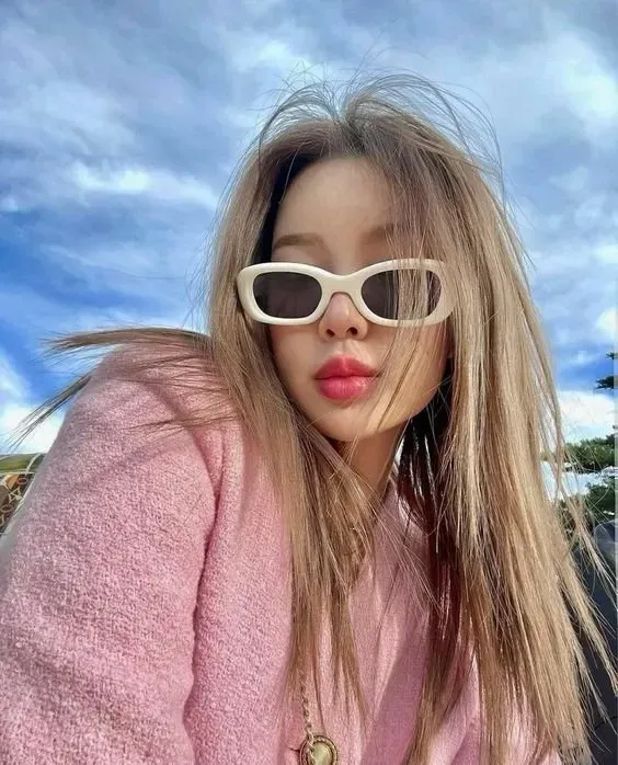 ảnh gái cute che mặt