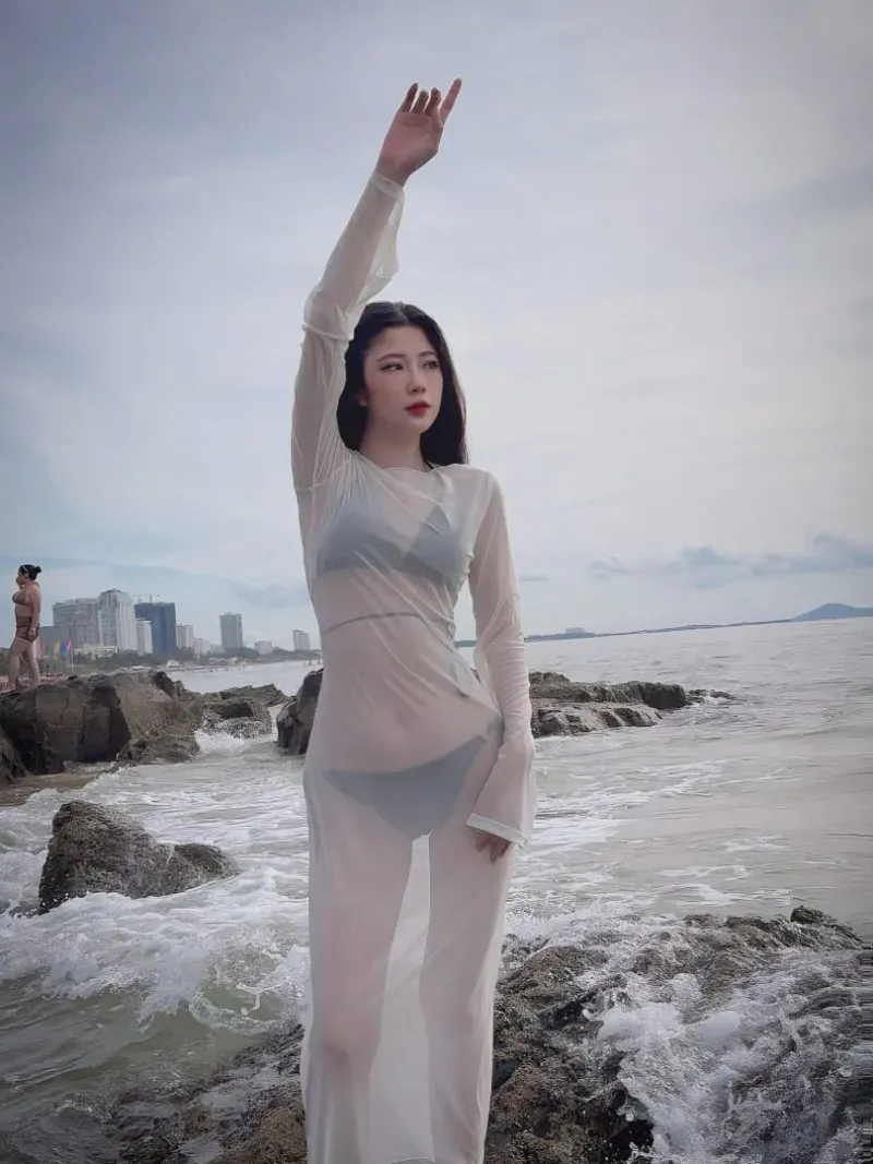 hình ảnh gái xinh vú to