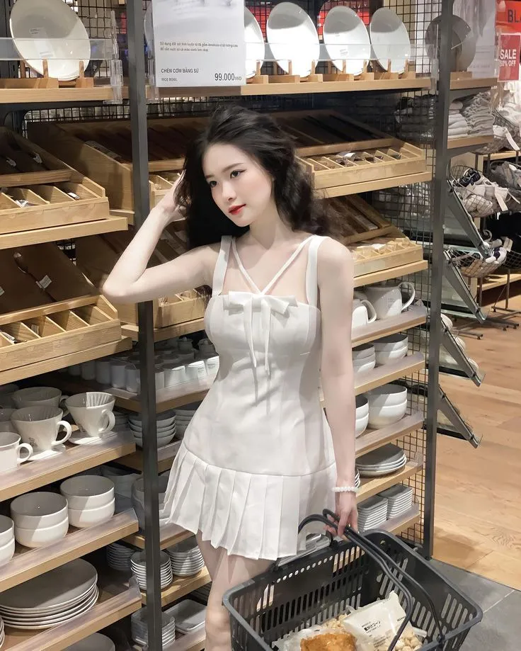 Gái xinh mặc áo dài live, tạo điểm nhấn với vẻ đẹp truyền thống cuốn hút