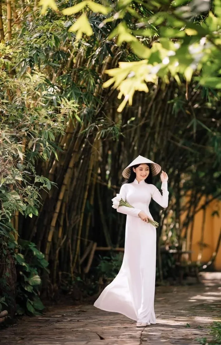 áo dài cổ vuông học sinh
