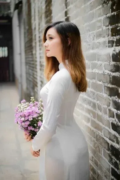 gái xinh mặc áo dài sexy