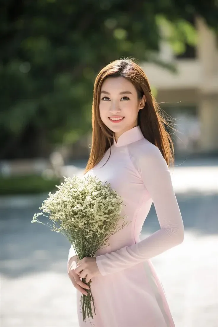 gái xinh áo dài mỏng