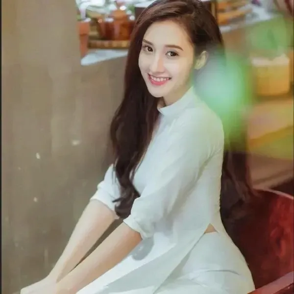 gái xinh áo dài trắng