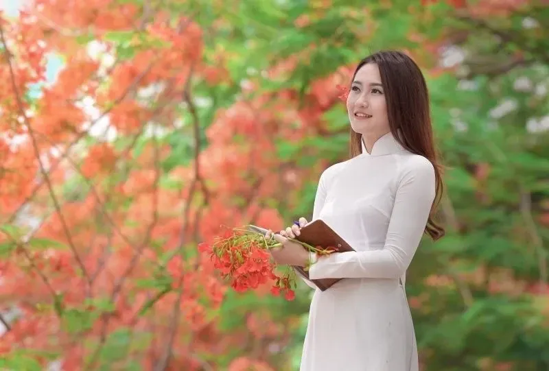 áo dài trắng cách tân