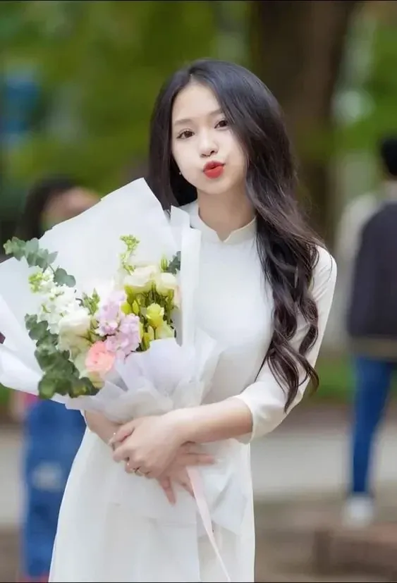 áo dài trắng nữ sinh