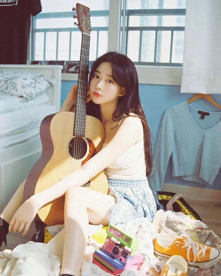 Chơi đàn guitar, nắm vững kỹ thuật và cảm thụ âm nhạc