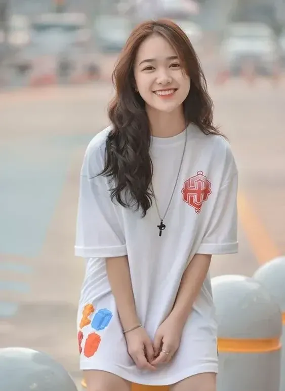 Hình nền con gái cute với nét đáng yêu và thu hút ánh nhìn