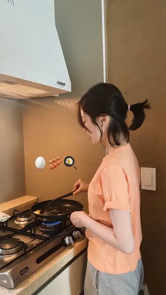Gái đẹp chụp khoảnh khắc tuyệt vời đầy cuốn hút và quyến rũ