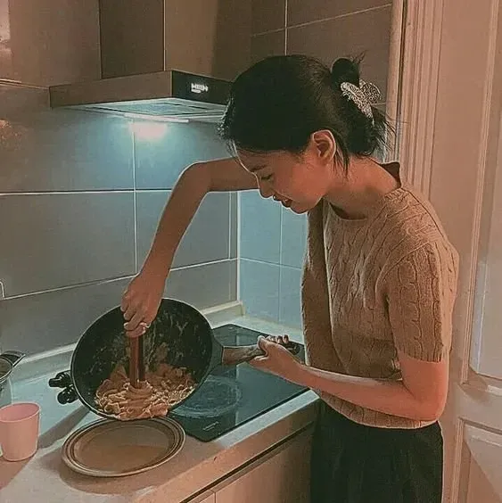 Gái xinh tóc ngắn ngang vai thể hiện sự năng động và trẻ trung