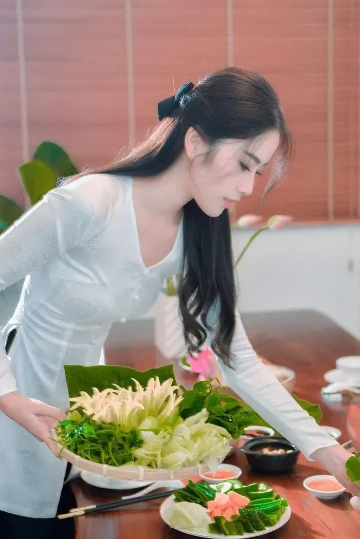 Chụp ảnh gái đẹp tôn lên vẻ thanh thoát và quyến rũ tự nhiên