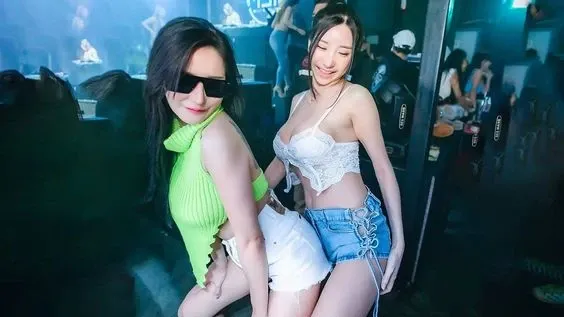 Liên khúc nhạc sống gái xinh với những bài hát cảm động