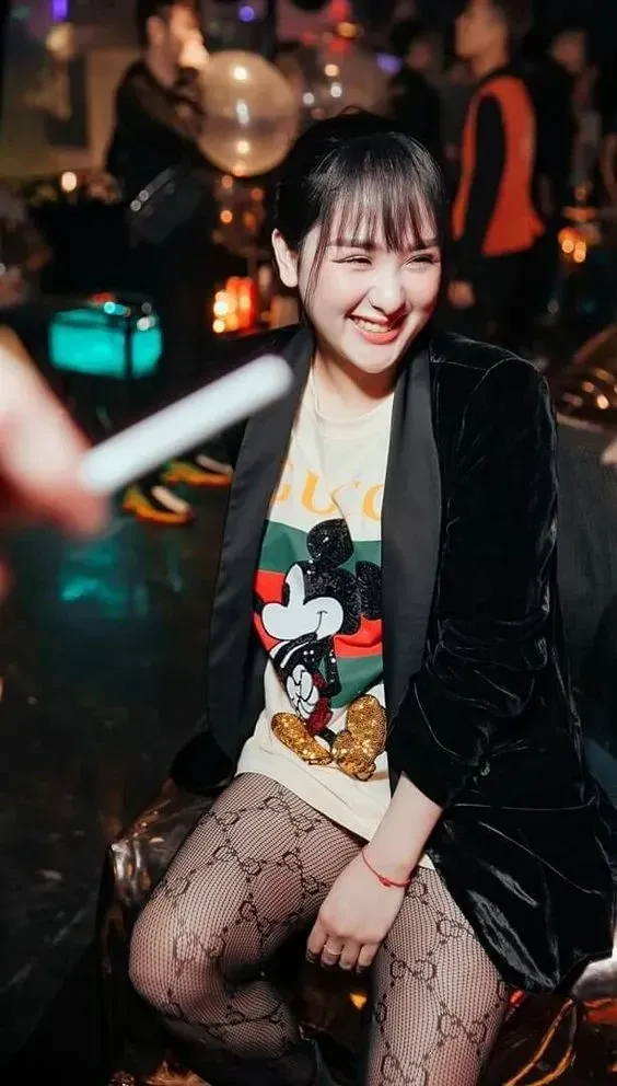 Nhạc song gái xinh với các giai điệu vui tươi, trẻ trung