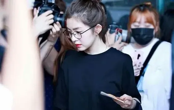 Gái xinh gợi cảm khoe nét đẹp tự nhiên, cuốn hút mọi ánh nhìn.